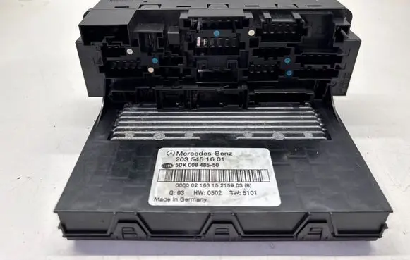 Mercedes-Benz C W203 Fuse box set 2035451601