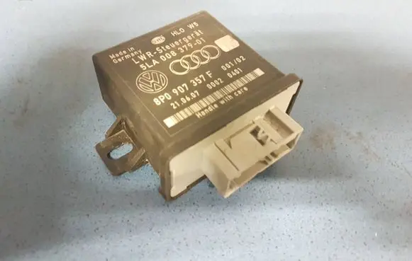 Audi A6 S6 C6 4F Light module LCM 8P0907357F 5LA00837901