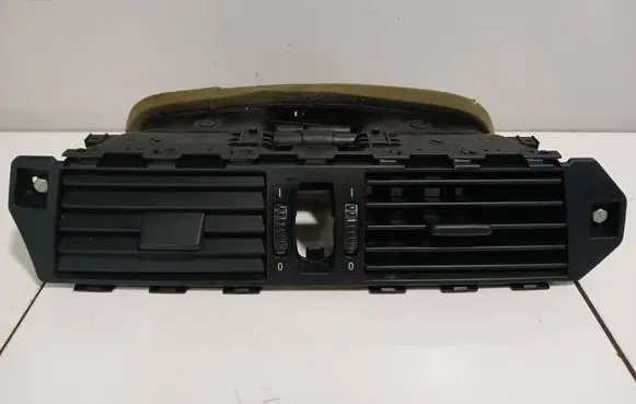 BMW 5 E60 E61 Dash center air vent grill 7009275 141218