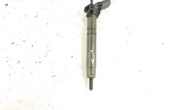 Mercedes-Benz ML W164 Fuel injector 6420701387 6420701987