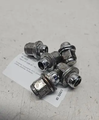 Jaguar XF X250 Nuts/bolts 1234