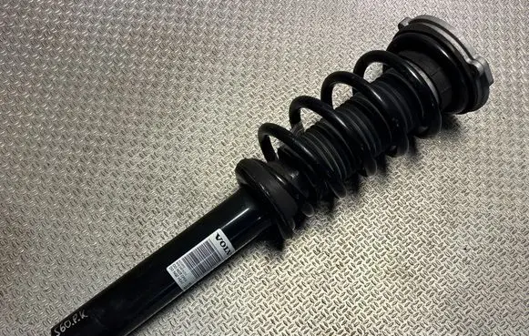 Front shock absorber with coil spring