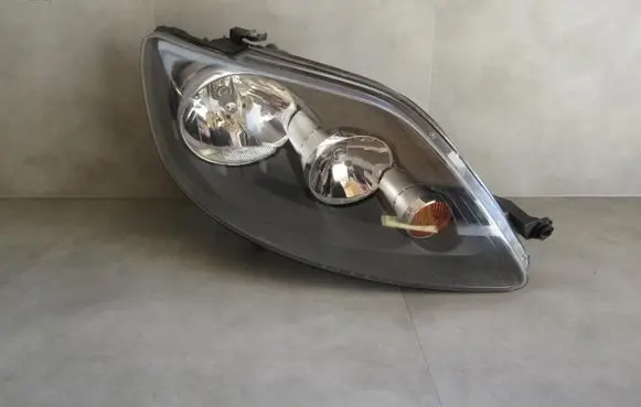 Volkswagen Golf V Headlight/headlamp 5M1941006B