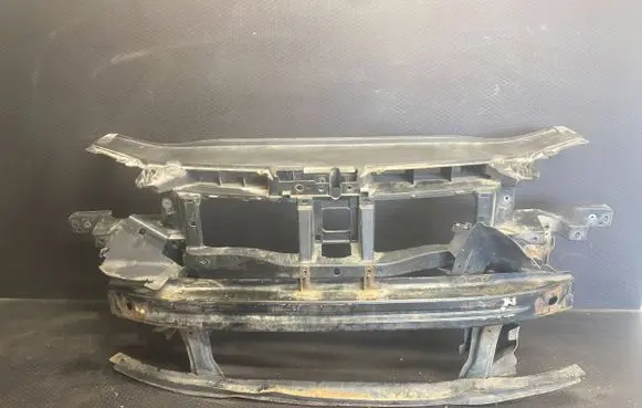 Volkswagen PASSAT B6 Radiator support slam panel 3C0805355
