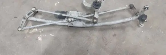 Honda Civic Front wiper linkage and motor 880132272