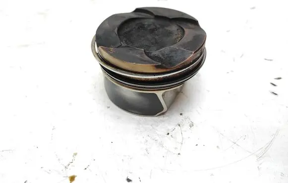 BMW X3 F25 Piston 841V