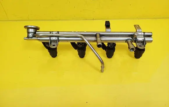BMW 3 E46 Fuel main line pipe D3768FA 1247931