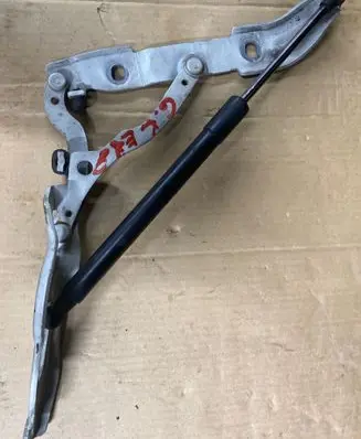 BMW 1 E82 E88 Tailgate/trunk/boot hinge 7166751-03