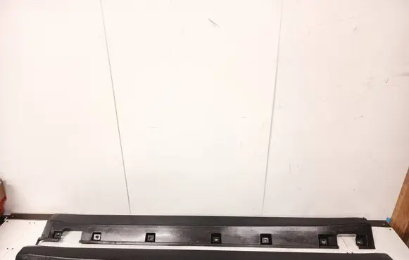 Mercedes-Benz ML W164 Sill A1646900740
