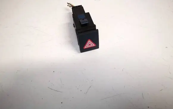 Volkswagen Polo IV 9N3 Hazard light switch 6q0953235a