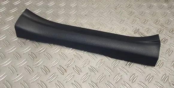 Toyota RAV 4 (XA40) Rear sill trim cover 6791842070