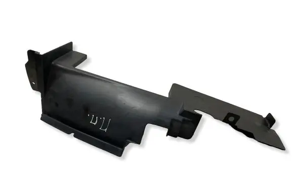 Jeep Grand Cherokee Intercooler air guide/duct channel M161098A M161098 14527