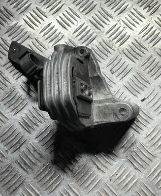 Volvo V70 Engine mount bracket 326C88