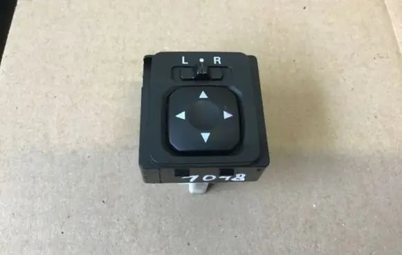 Mitsubishi Outlander Wing mirror switch 183570