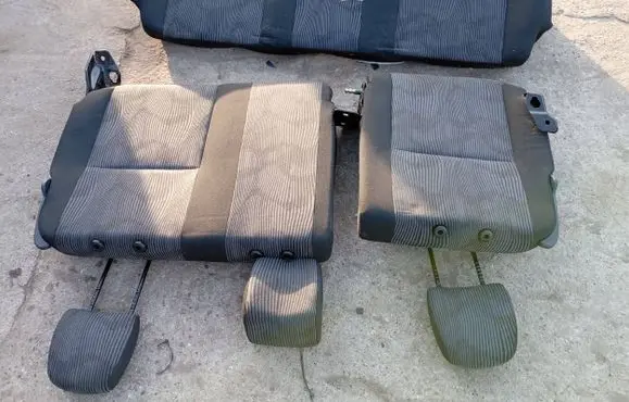 Dacia Sandero Second row seats 82456543580