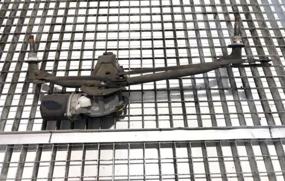Front wiper linkage and motor