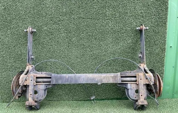Opel Vivaro Rear axle beam 93868595 555027019R
