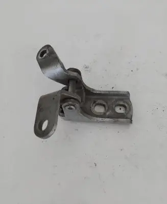 Opel Astra J Front door lower hinge 