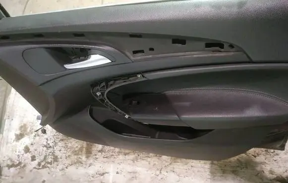 Opel Insignia A Front door card panel trim