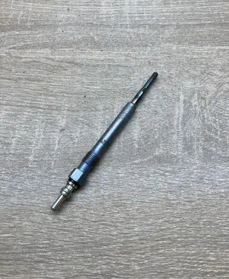 Audi A6 S6 C5 4B Glow plug 0100226338