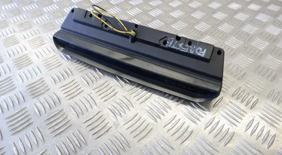 Subaru Forester SH Third/center stoplight