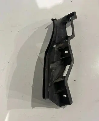 Volkswagen PASSAT B6 Front bumper mounting bracket 3C0807889
