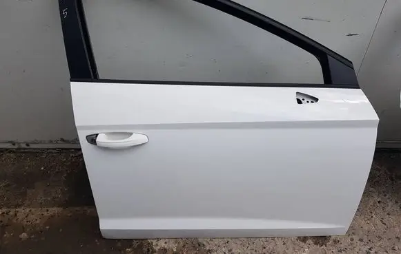 Seat Leon (5F) Front door 