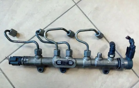 BMW 3 F30 F35 F31 Fuel main line pipe 8514154 NE69965