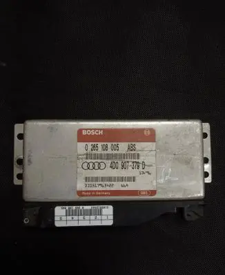 Audi A4 S4 B5 8D Engine control unit/module 4D0907379D