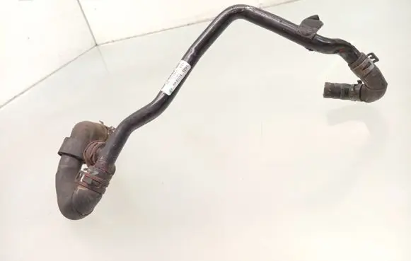 Volkswagen Golf VII Engine coolant pipe/hose 04L121064C