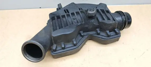 Mercedes-Benz E A207 Intake resonator A6421402787