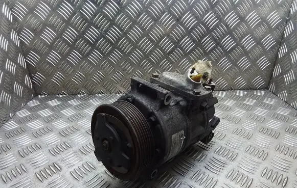 Volkswagen Golf V Air conditioning (A/C) compressor (pump) 1K0820859F