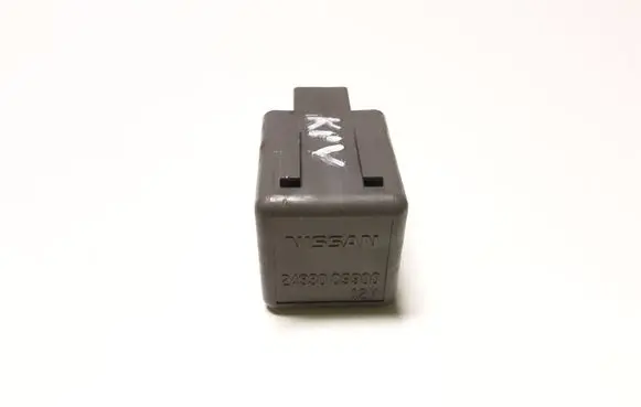 Nissan X-Trail T30 Other relay 24330C9900 10926