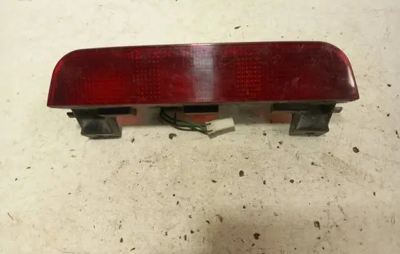 Mitsubishi Pajero Third/center stoplight p0223