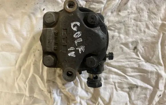 Volkswagen Golf IV Power steering pump