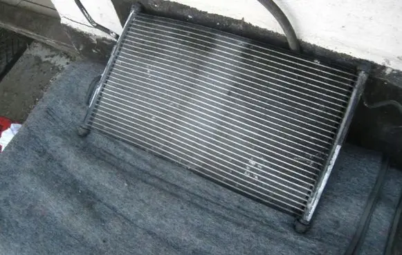 A/C cooling radiator (condenser)
