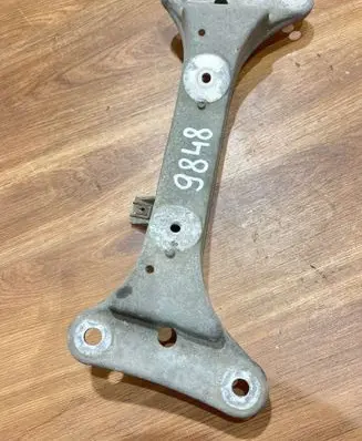 BMW 3 E92 E93 Gearbox mounting bracket 6778059