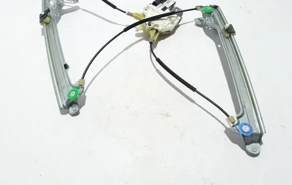 Renault Latitude (L70) Front window lifting mechanism without motor 807200010R