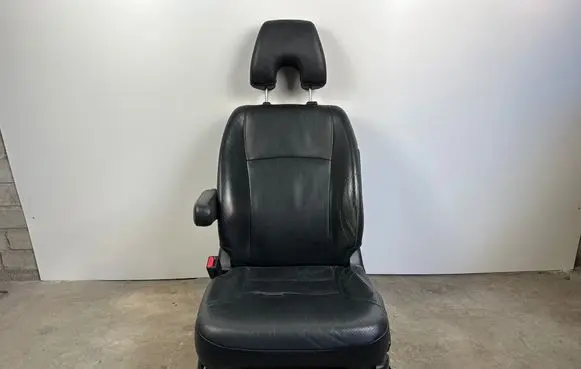 Honda CR-V Front driver seat 