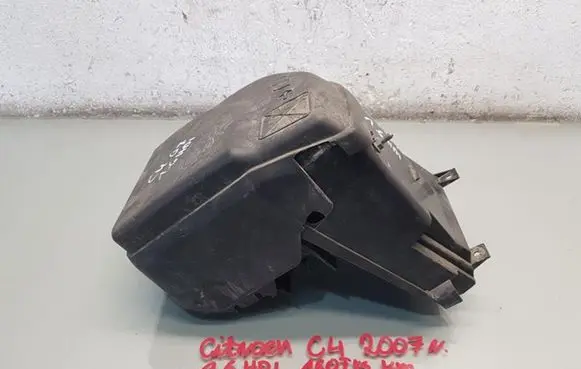Citroen C4 I Fuse box cover