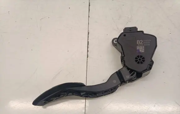 Nissan Qashqai J12 Accelerator throttle pedal 180026UA1B