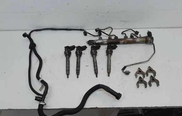 BMW 5 F10 F11 Fuel injectors set 7810702 7809128