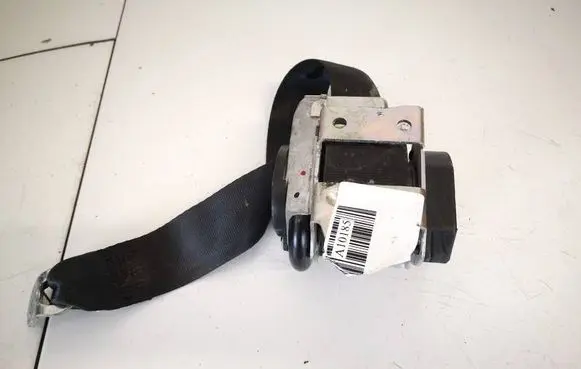 Rear seatbelt
