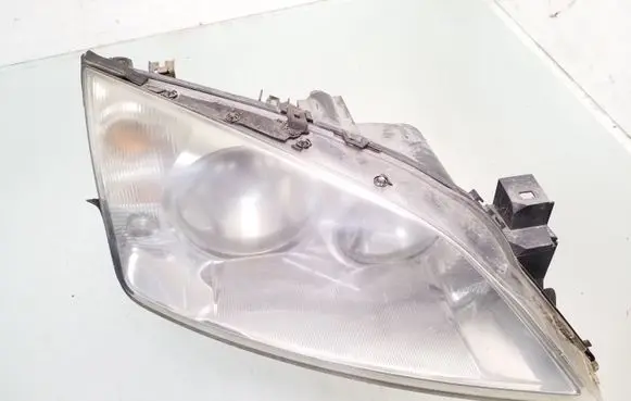 Ford Mondeo Mk III Headlight/headlamp 1S7113005AK