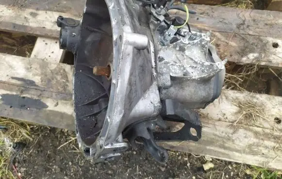 Peugeot 207 Manual 7 speed gearbox 