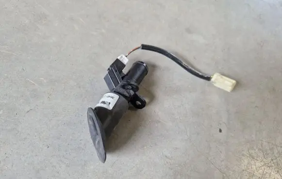 Mitsubishi L200 Interior temperature sensor 7825A023
