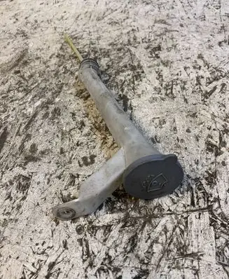 Nissan Juke I F15 Window washer liquid tank fill tube