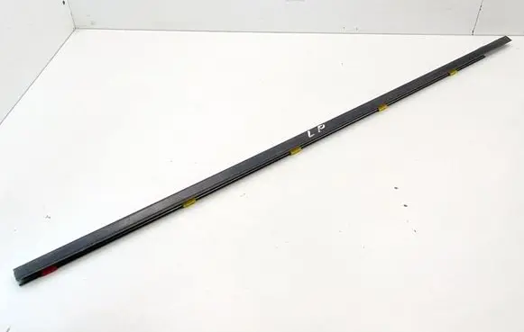Nissan Almera Tino Front door trim (molding) 90871BUXXX