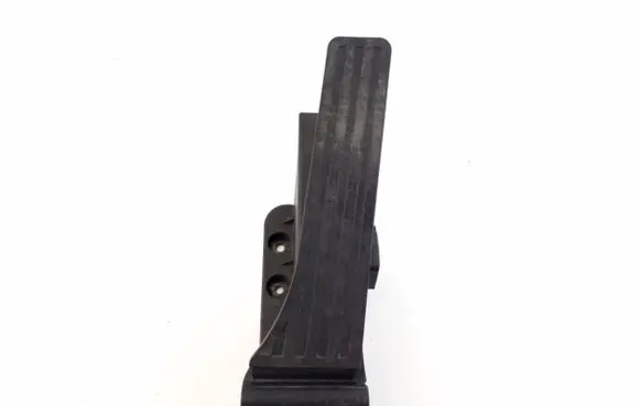 Mercedes-Benz E W212 Accelerator throttle pedal A4513000000