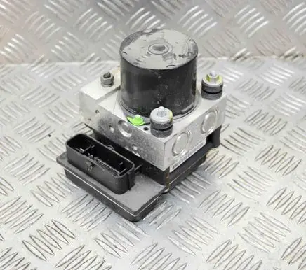 Skoda Fabia Mk2 (5J) ABS Pump 6R0907379AL 6R0907379AF